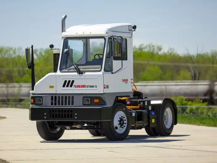 260720 customer case or equipment w704h529 Ottawa T2 Terminal Tractor 13